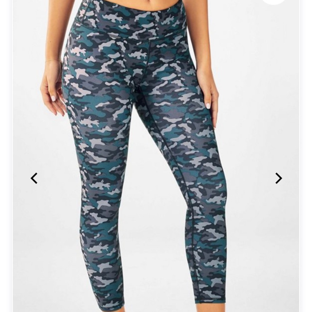 Fabletics Power Hold mid rise camo print Capris